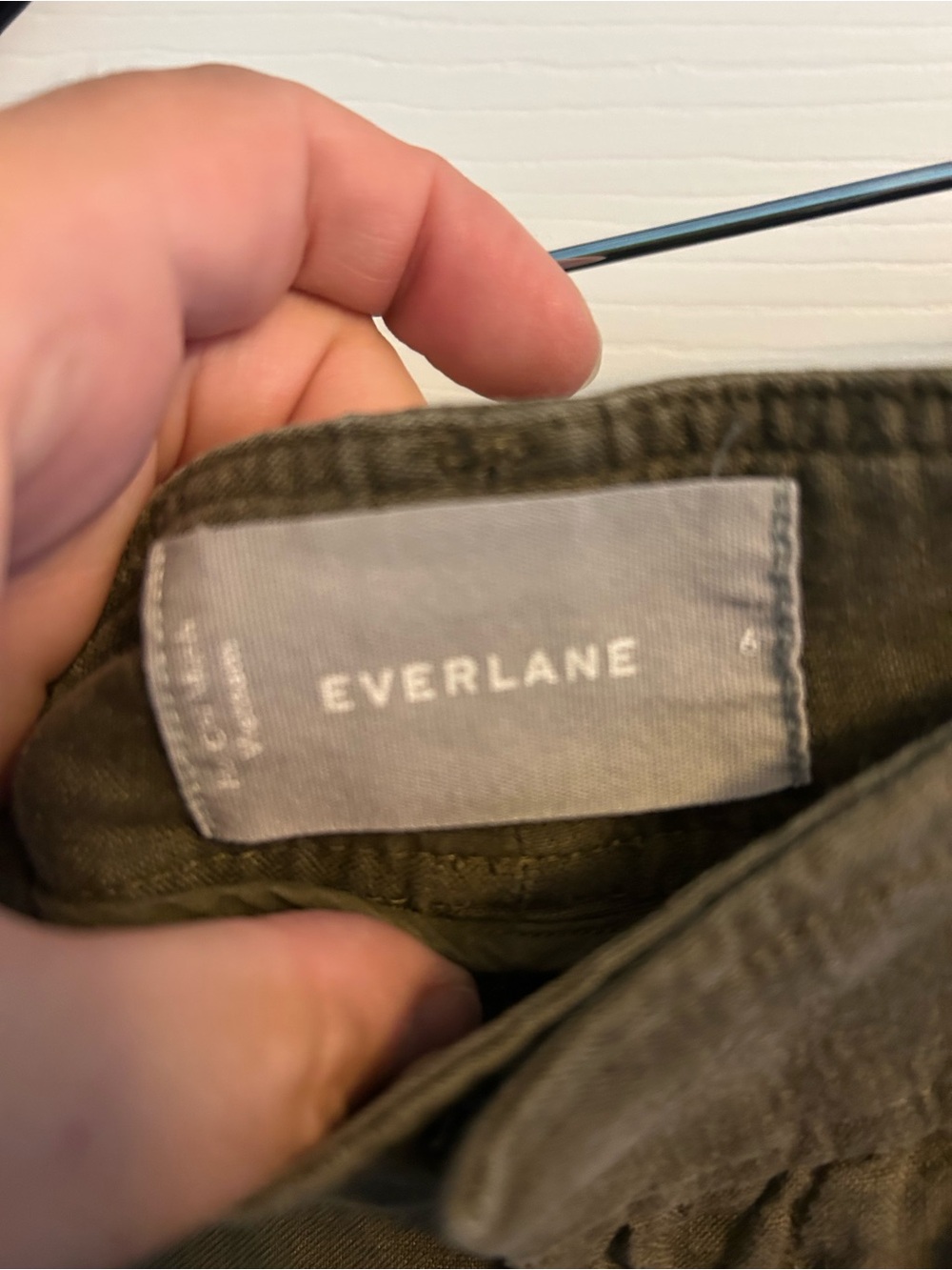 Everlane Olive Wide-Leg Cropped Pants - Picture 2 of 2